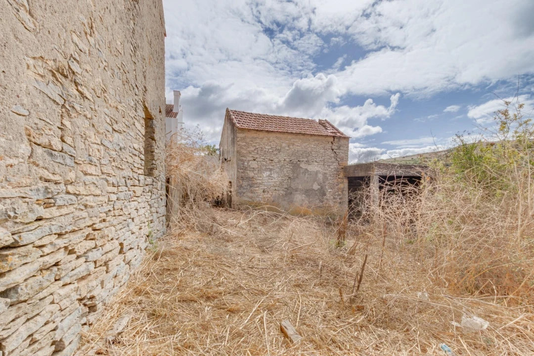 Moradia T2 para Venda em Igreja Nova e Cheleiros Foto 15