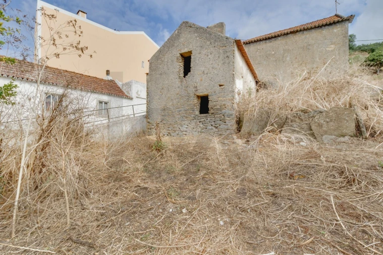 Moradia T2 para Venda em Igreja Nova e Cheleiros Foto 13