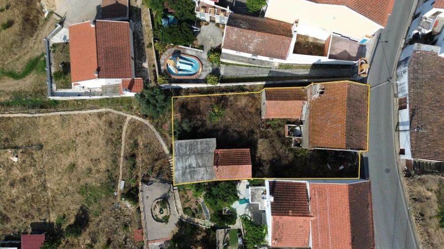 Moradia T2 para Venda em Igreja Nova e Cheleiros Foto 18