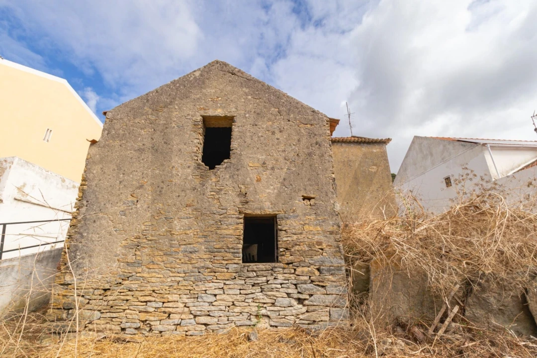 Moradia T2 para Venda em Igreja Nova e Cheleiros Foto 12