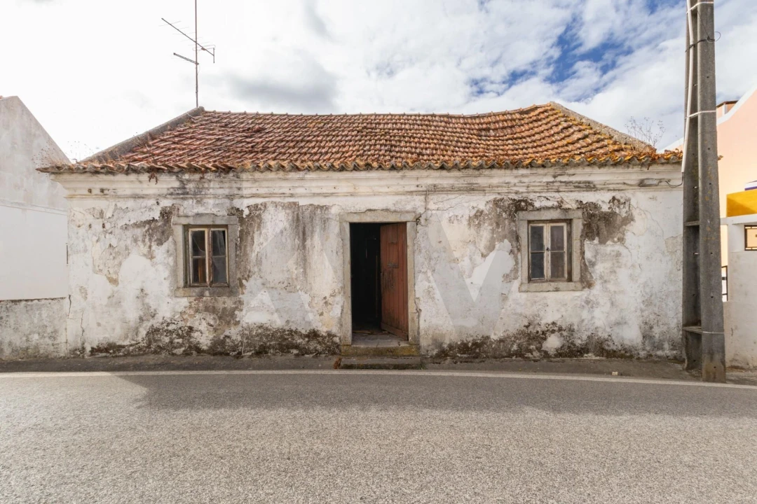 Moradia T2 para Venda em Igreja Nova e Cheleiros Foto 5