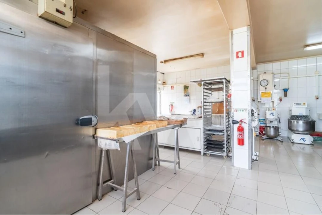 Negócio para Venda em Montemor-O-Velho e Gatões Foto 16