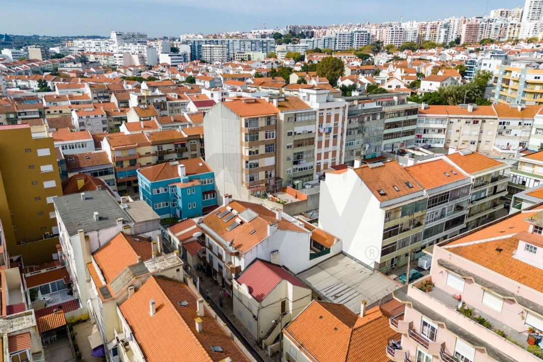 Prédio para Venda em Almada, Cova da Piedade, Pragal e Cacilhas Foto 39