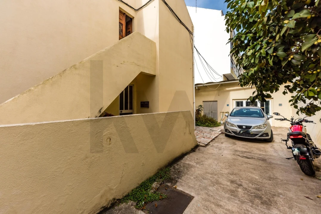 Prédio para Venda em Almada, Cova da Piedade, Pragal e Cacilhas Foto 6