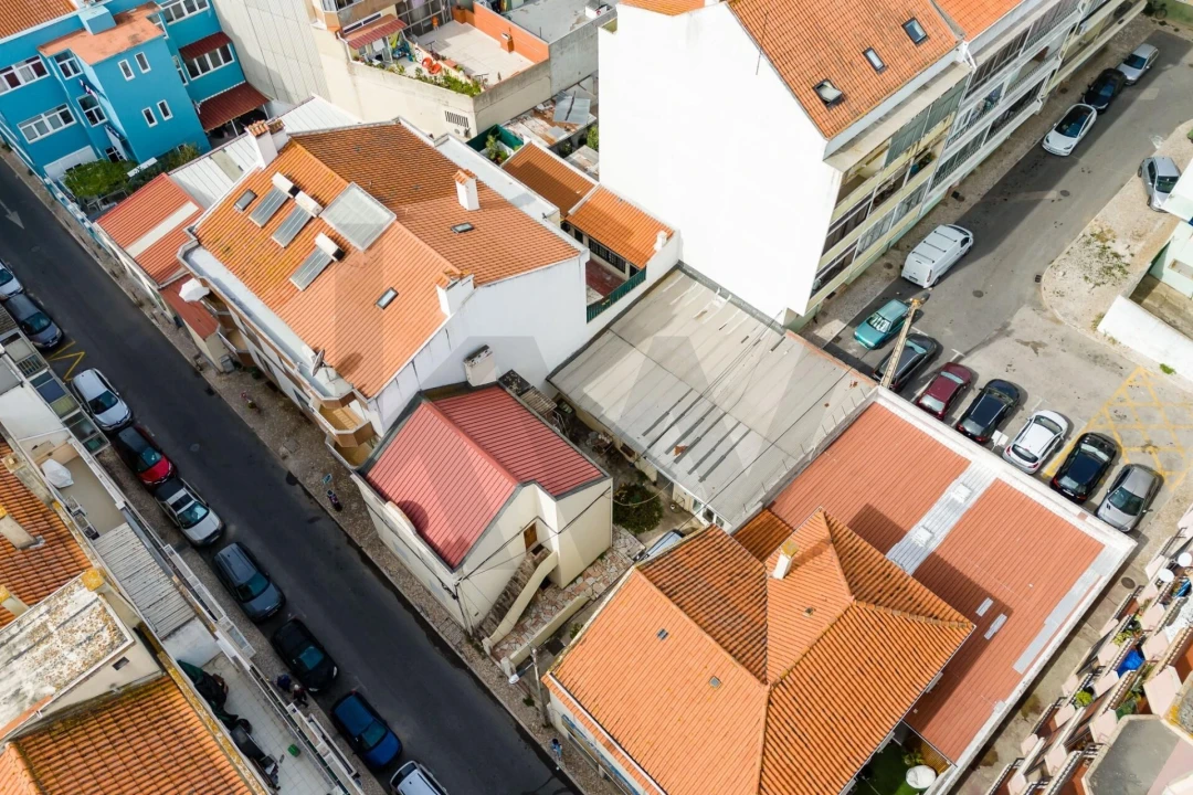 Prédio para Venda em Almada, Cova da Piedade, Pragal e Cacilhas Foto 53
