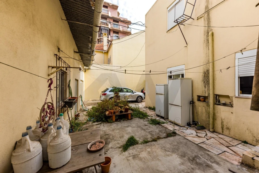 Prédio para Venda em Almada, Cova da Piedade, Pragal e Cacilhas Foto 32
