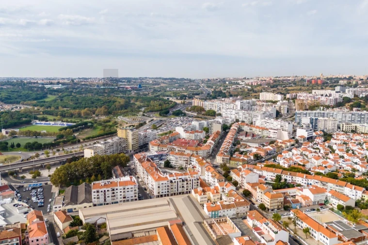 Prédio para Venda em Almada, Cova da Piedade, Pragal e Cacilhas Foto 57