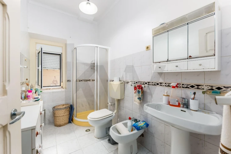 Prédio para Venda em Almada, Cova da Piedade, Pragal e Cacilhas Foto 18