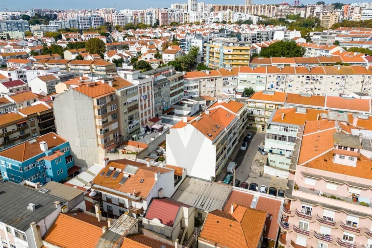 Prédio para Venda em Almada, Cova da Piedade, Pragal e Cacilhas Foto 41
