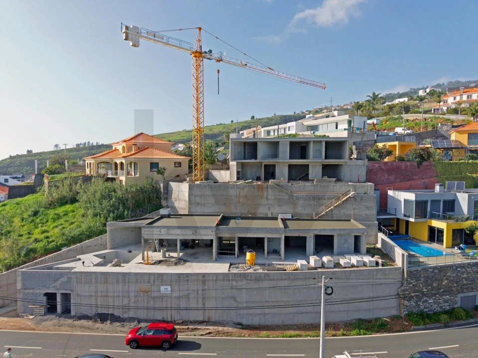 Moradia T3 para Venda em Estreito da Calheta Foto 2