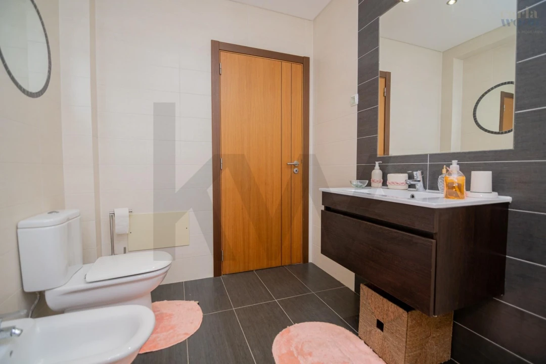 Moradia T3 para Arrendamento em Guia Foto 42