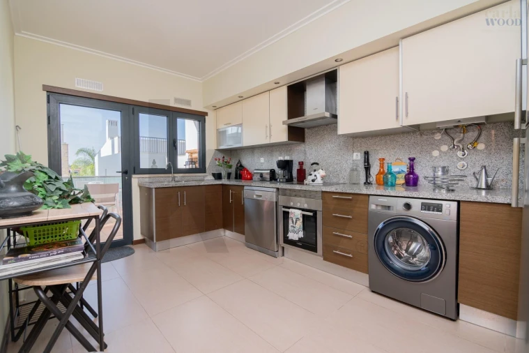 Moradia T3 para Arrendamento em Guia Foto 20