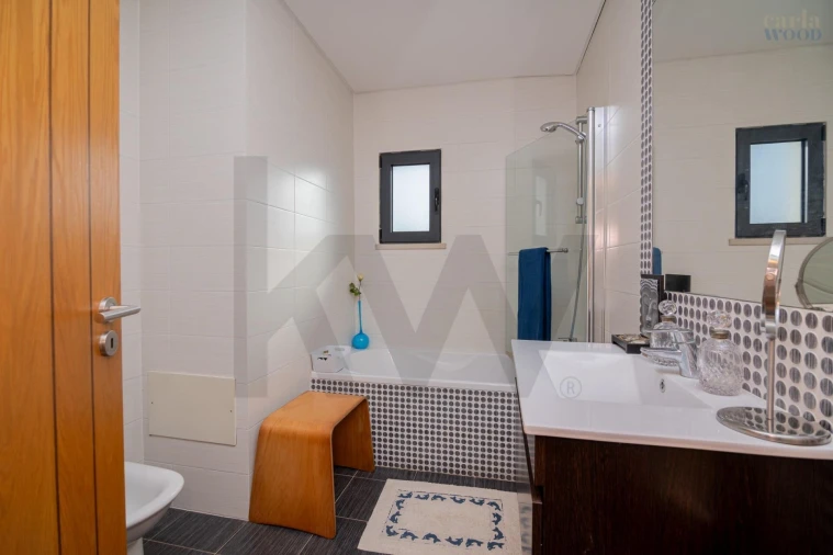 Moradia T3 para Arrendamento em Guia Foto 51