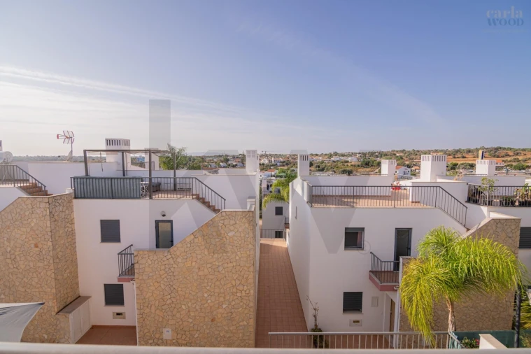 Moradia T3 para Arrendamento em Guia Foto 43