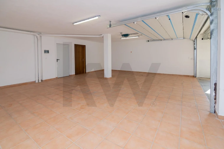 Moradia T3 para Arrendamento em Guia Foto 59