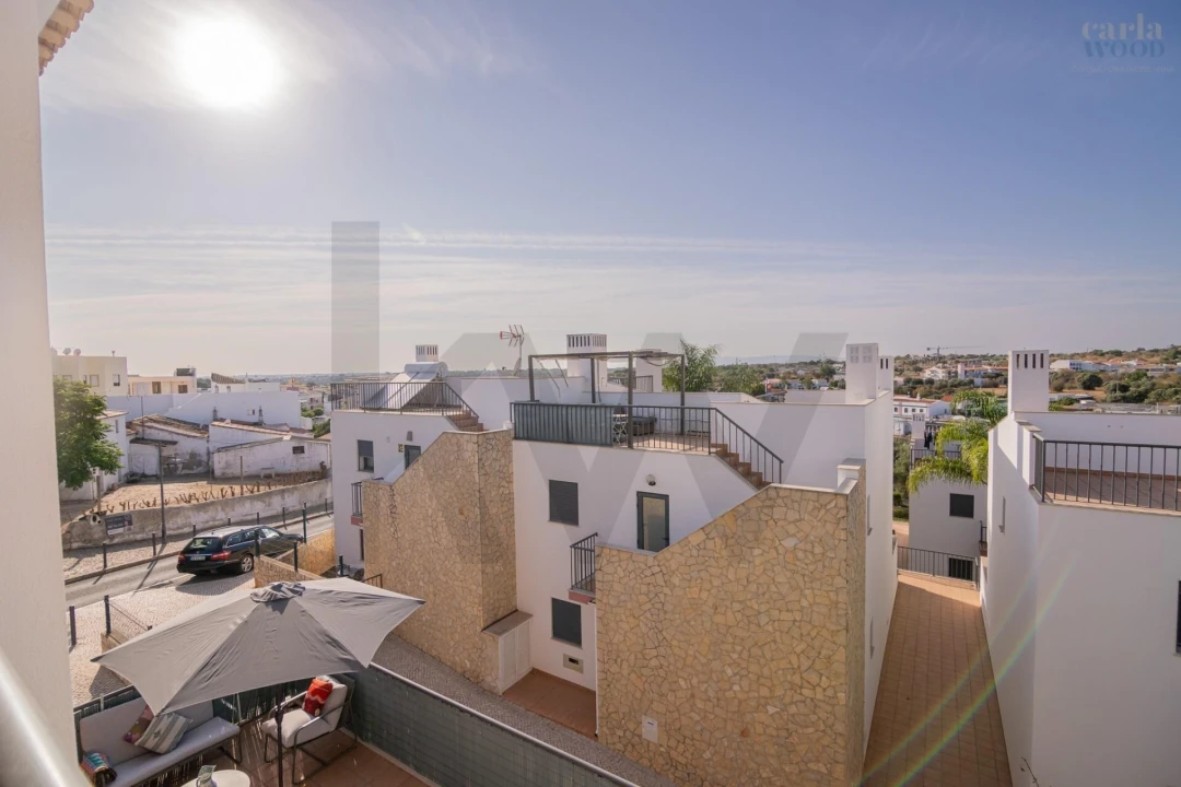 Moradia T3 para Arrendamento em Guia Foto 44