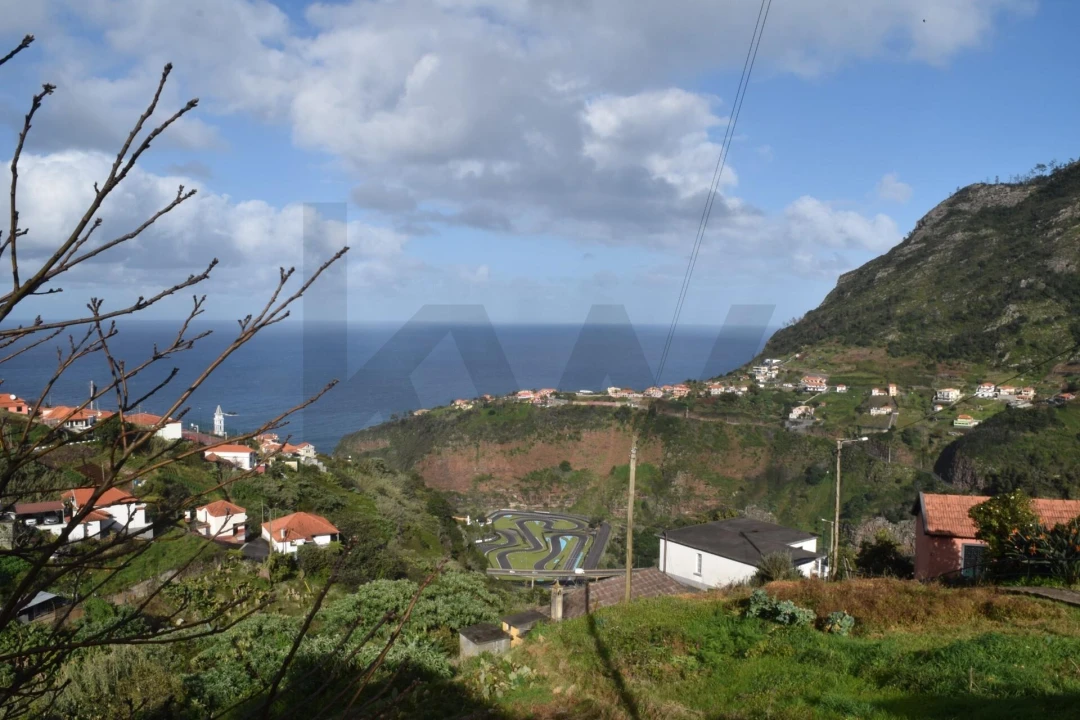 Terreno para Venda em São Roque do Faial Foto 13