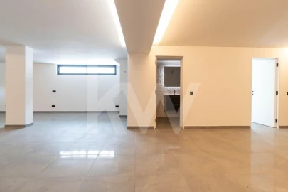 Moradia T4 para Venda em Quarteira