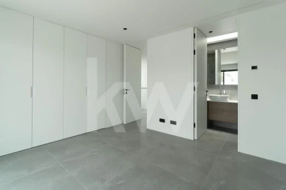 Moradia T4 para Venda em Quarteira