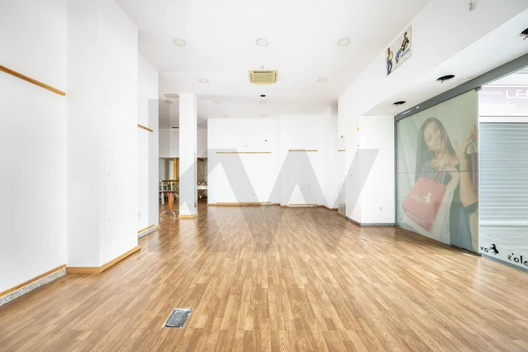 Loja para Venda em São João de Ver Foto 6