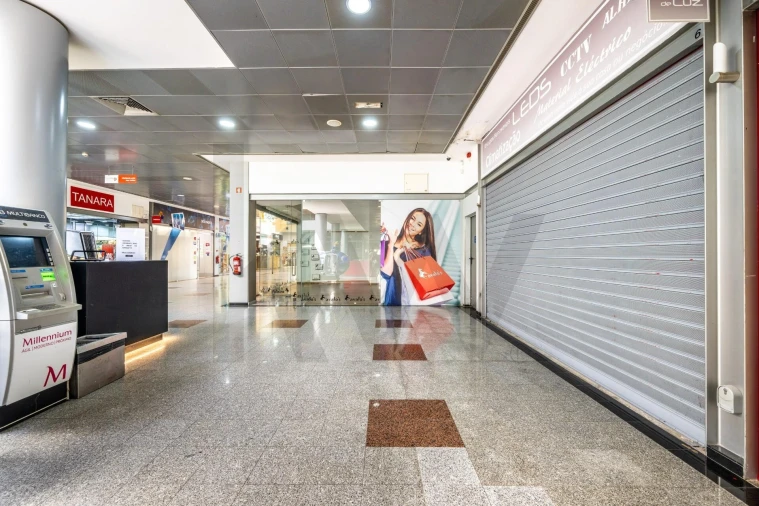 Loja para Venda em São João de Ver Foto 13