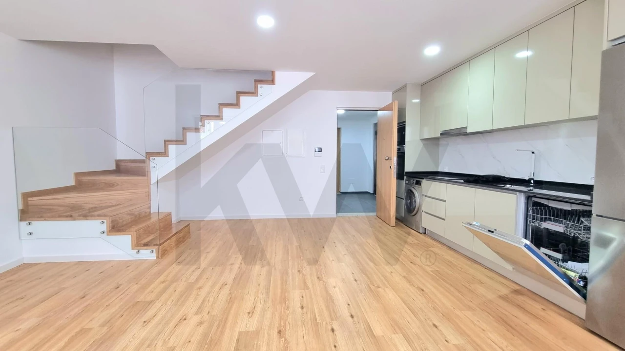 Apartamento T2 para Venda em Requeixo, Nossa Senhora de Fátima e Nariz Foto 2