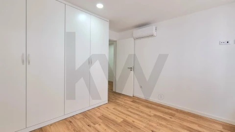 Apartamento T2 para Venda em Requeixo, Nossa Senhora de Fátima e Nariz