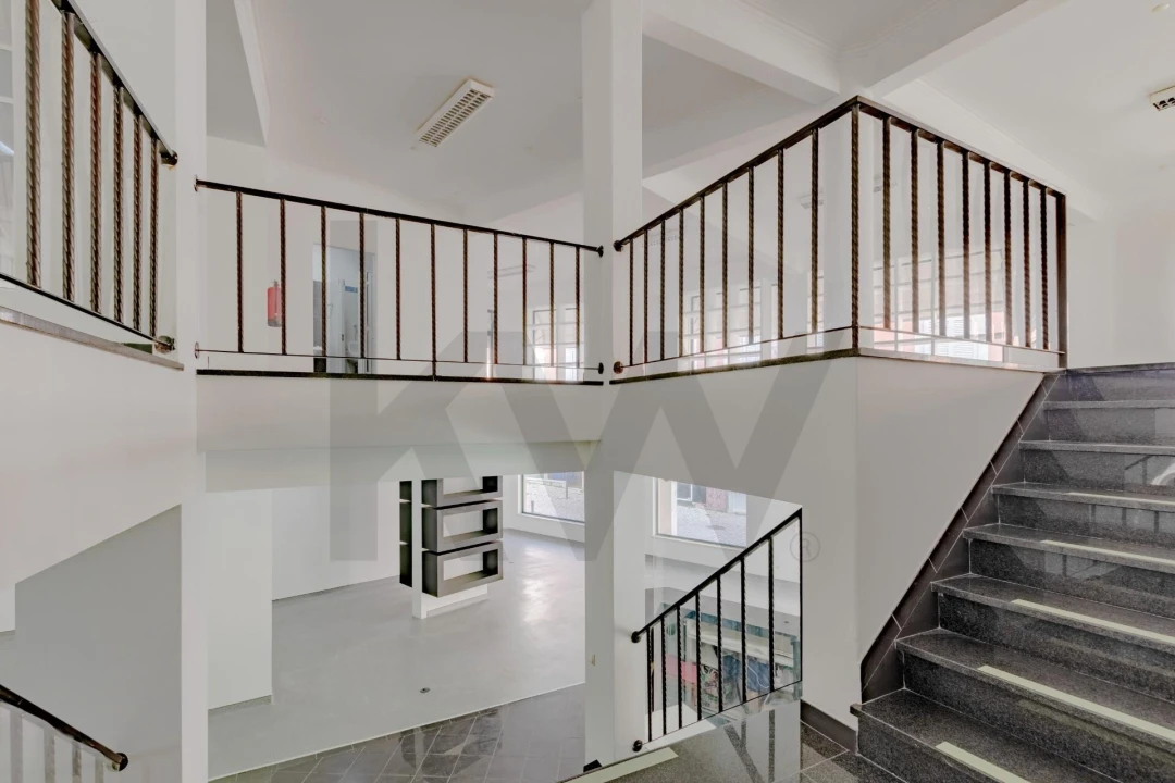 Loja para Arrendamento em Alverca do Ribatejo e Sobralinho Foto 15