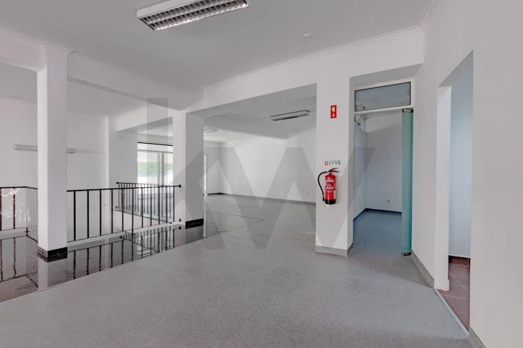 Loja para Arrendamento em Alverca do Ribatejo e Sobralinho Foto 19