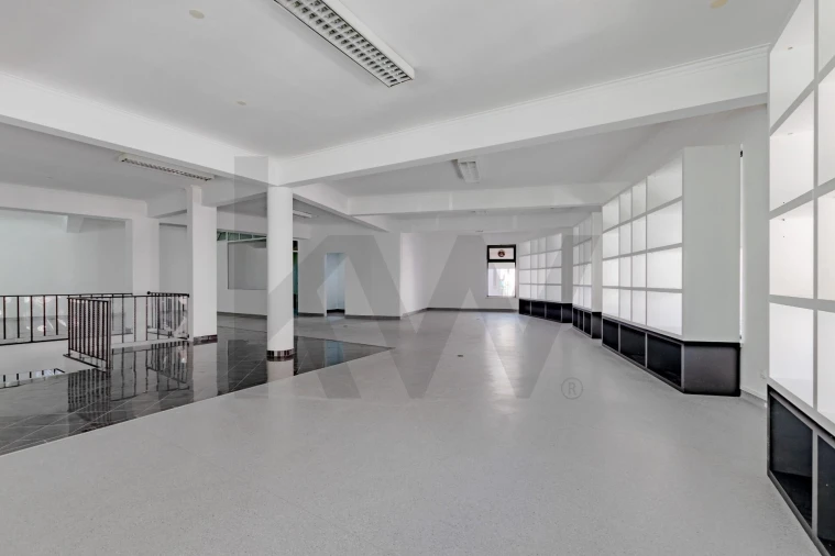 Loja para Arrendamento em Alverca do Ribatejo e Sobralinho Foto 17