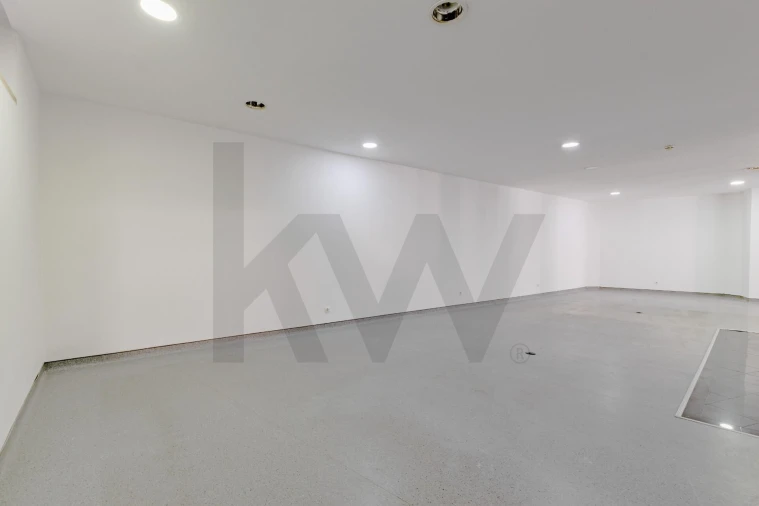 Loja para Arrendamento em Alverca do Ribatejo e Sobralinho Foto 14