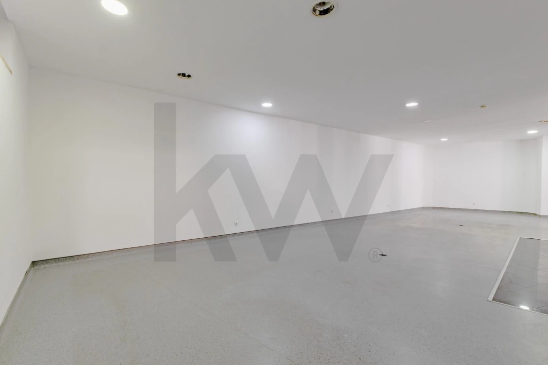 Loja para Arrendamento em Alverca do Ribatejo e Sobralinho Foto 14