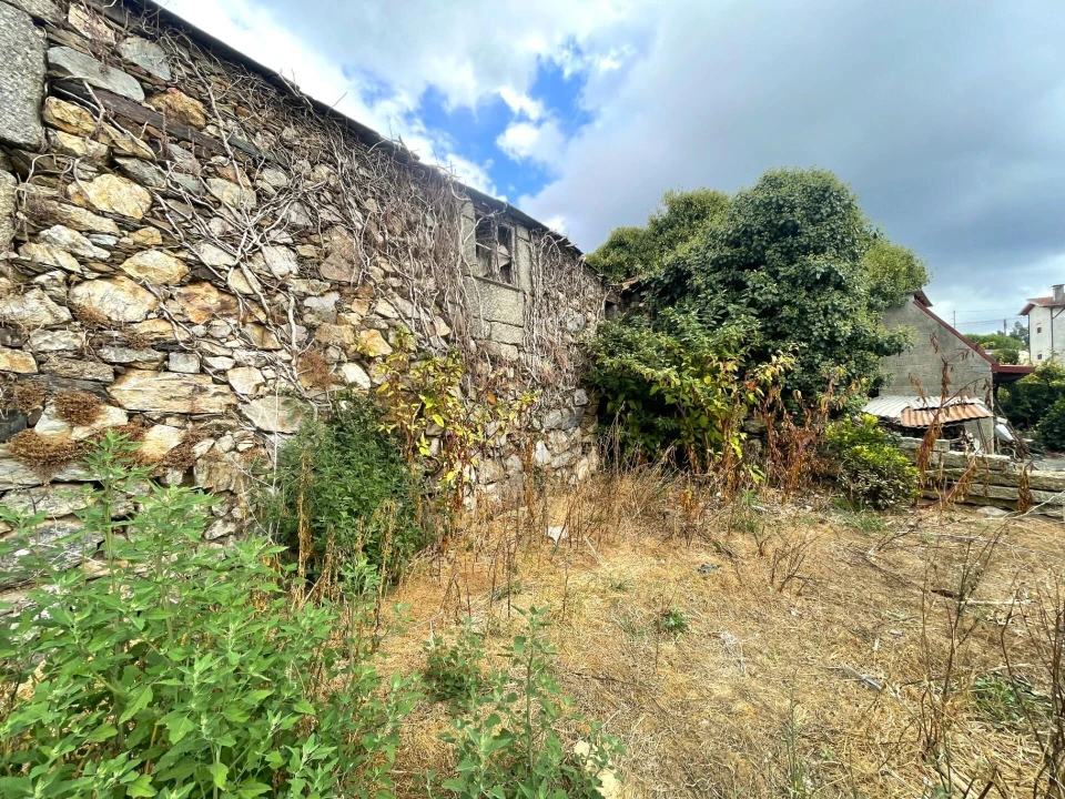 Moradia T6 para Venda em Santa Maria de Sardoura Foto 5