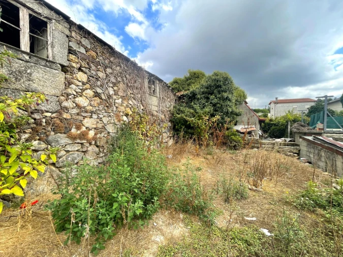 Moradia T6 para Venda em Santa Maria de Sardoura Foto 14