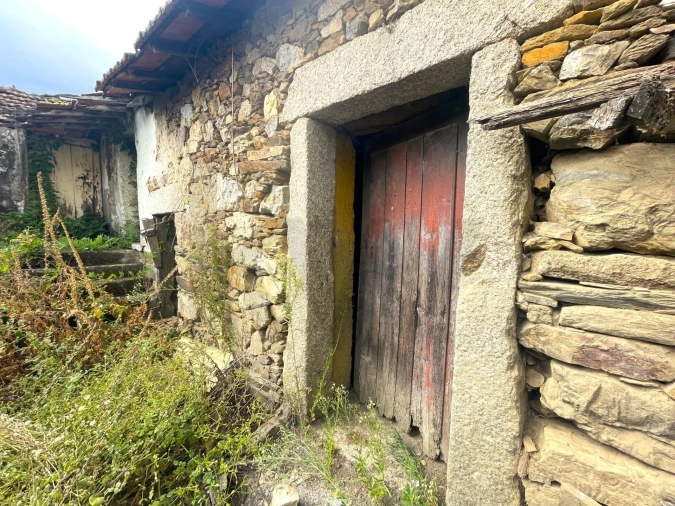 Moradia T6 para Venda em Santa Maria de Sardoura Foto 17