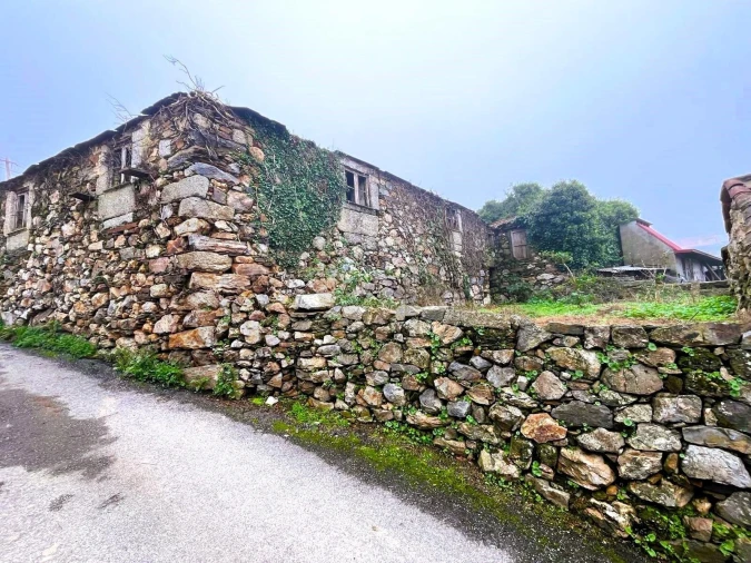 Moradia T6 para Venda em Santa Maria de Sardoura Foto 7