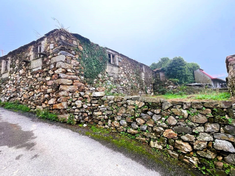 Moradia T6 para Venda em Santa Maria de Sardoura Foto 7