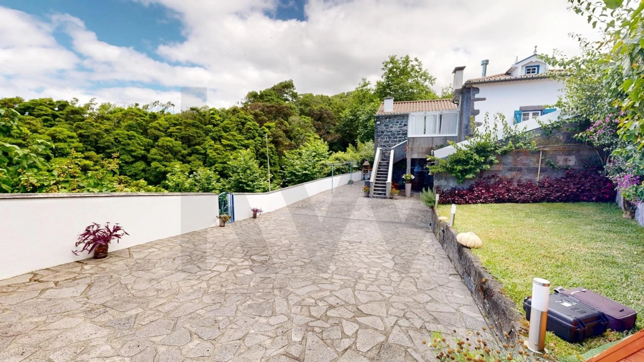 Moradia T2 para Venda em Lomba da Maia Foto 4