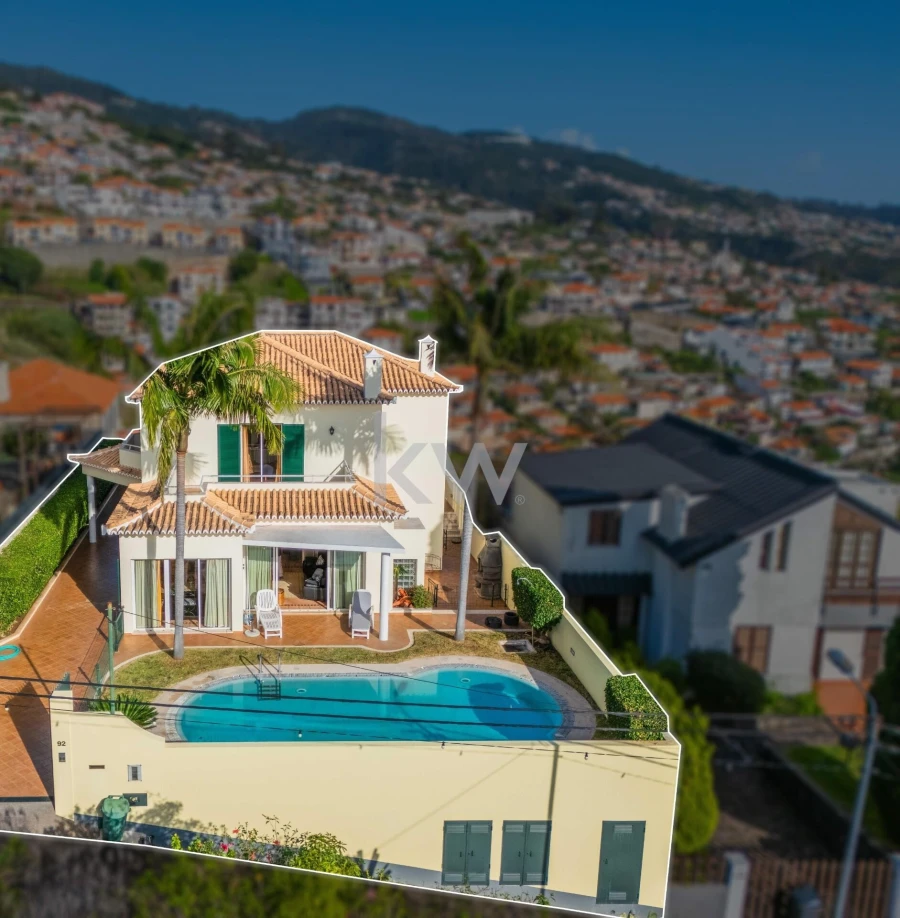 Moradia T3 para Venda em Funchal (São Pedro) Foto 1