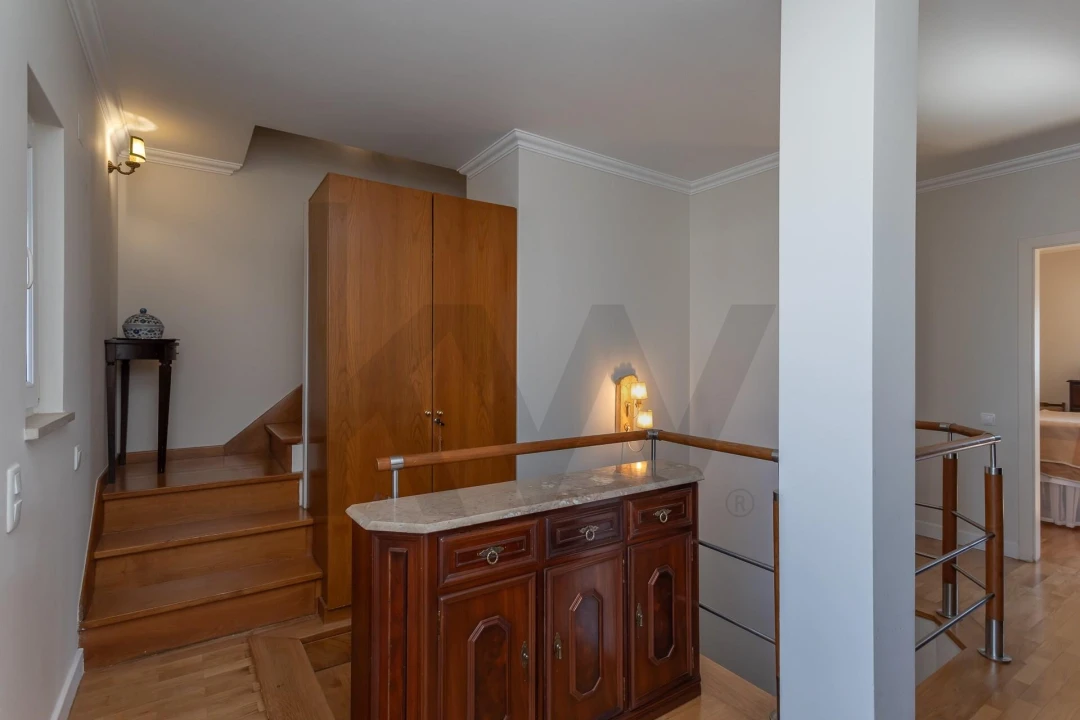 Apartamento T4 para Venda em Carnide Foto 36