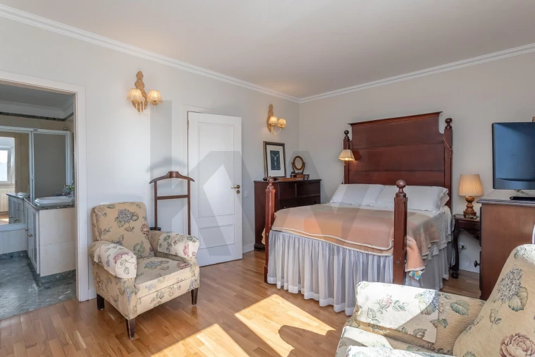 Apartamento T4 para Venda em Carnide Foto 42