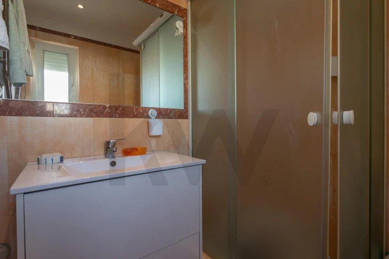 Apartamento T4 para Venda em Carnide Foto 33