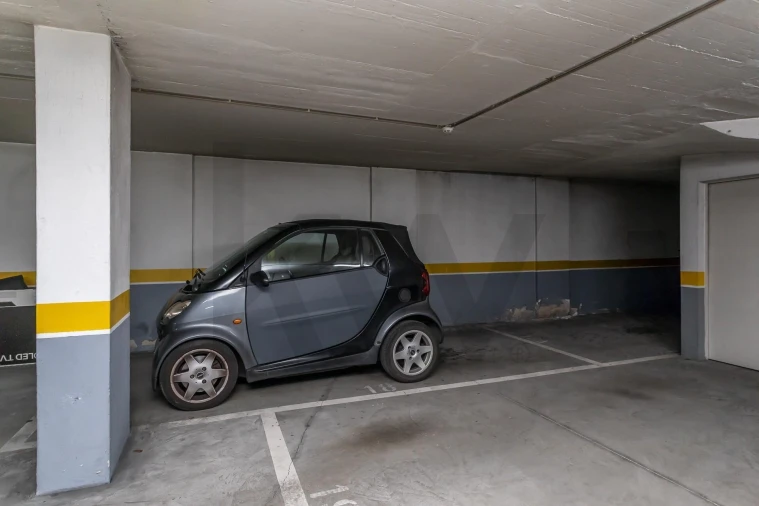 Apartamento T4 para Venda em Carnide Foto 62