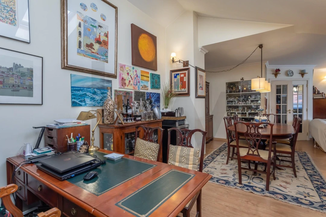 Apartamento T4 para Venda em Carnide Foto 9