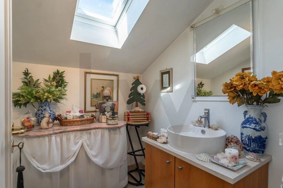 Apartamento T4 para Venda em Carnide Foto 13