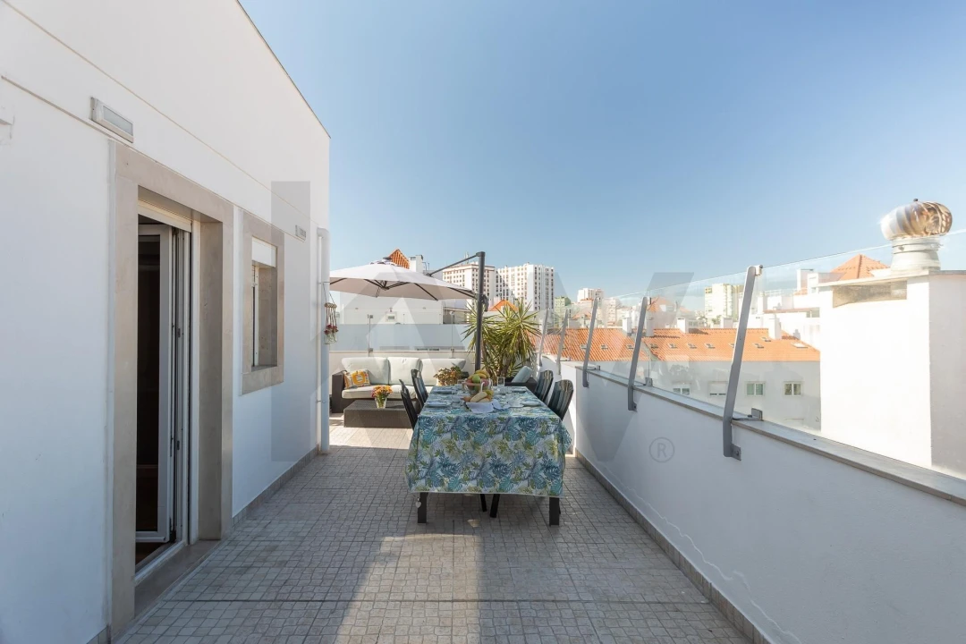 Apartamento T4 para Venda em Carnide Foto 20