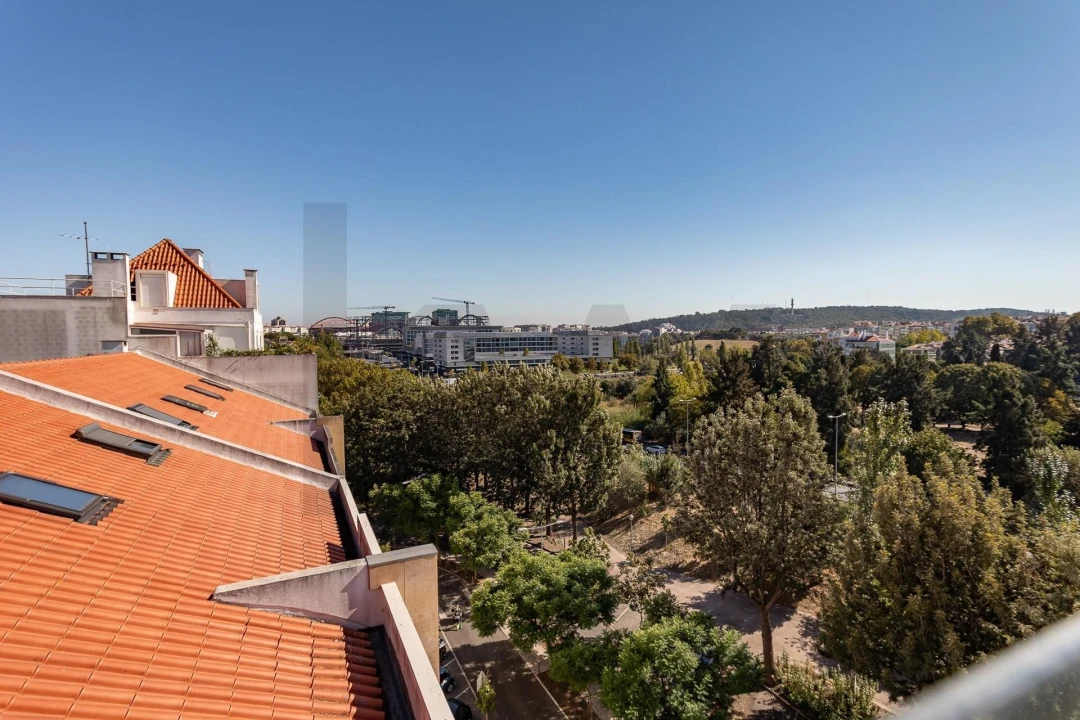 Apartamento T4 para Venda em Carnide Foto 29