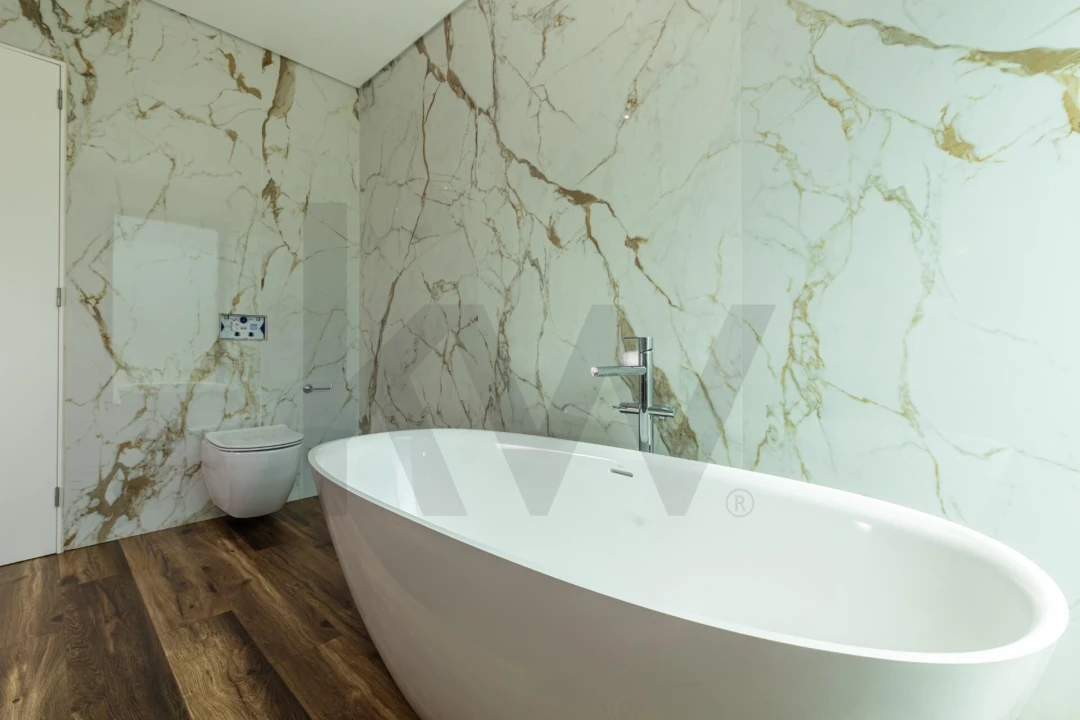 Moradia T5 para Venda em Fajã de Baixo Foto 21