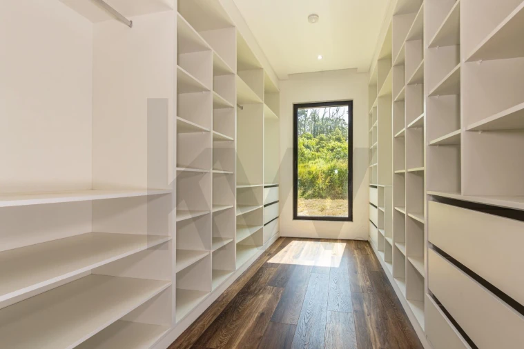 Moradia T5 para Venda em Fajã de Baixo Foto 6