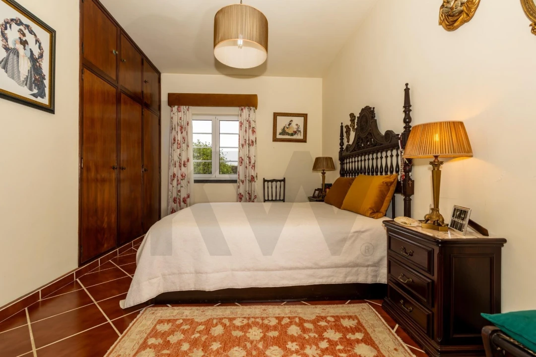 Moradia T4 para Venda em Pico da Pedra Foto 25